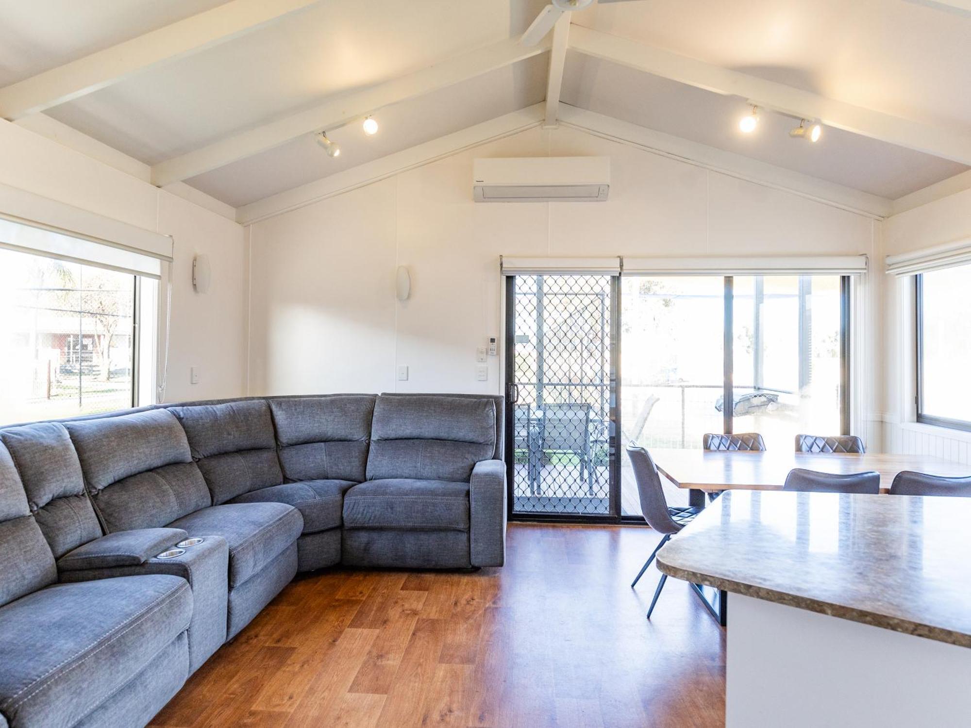 Nrma Yarrawonga Mulwala Holiday Park Habitación foto